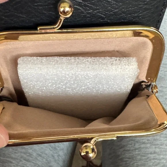 Le Miel Black Vegan Leather Crossbody Bag - Picture 4 of 8